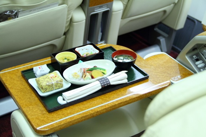JAL国内線ファーストクラス,機内食