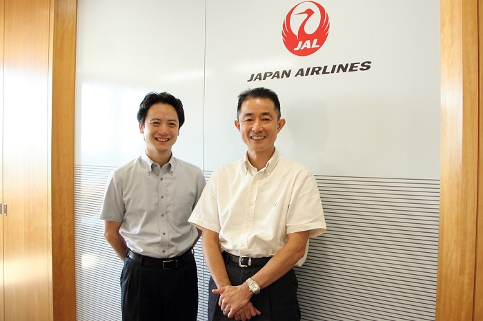 JAL.