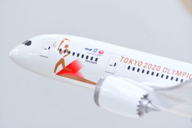 新品限定JAL 東京オリンピック2020聖火特別輸送機 1/200モデルプレーン