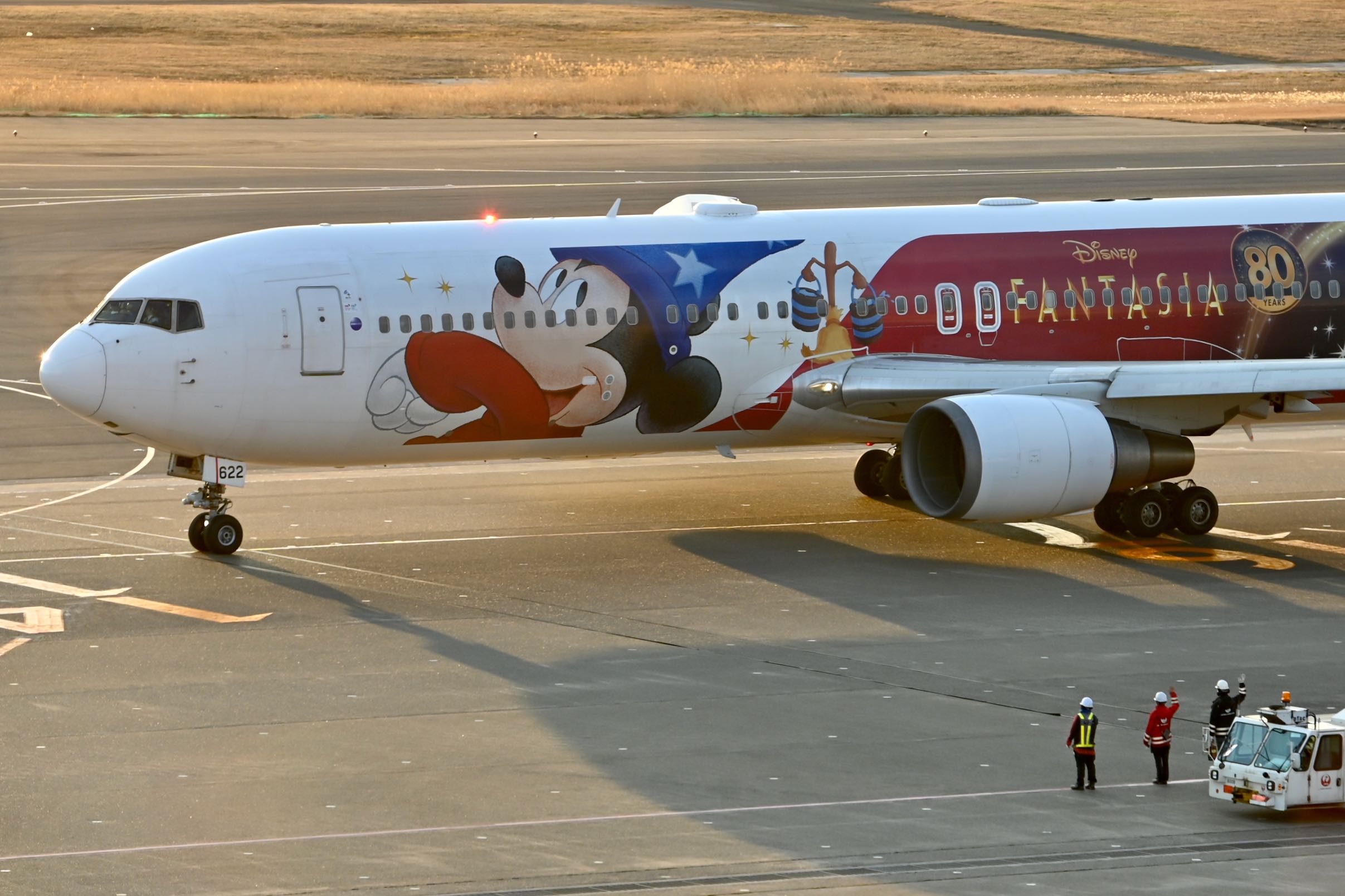 JAL、11代目ディズニー特別機「DREAM EXPRESS FANTASIA 80」運航終了 ...