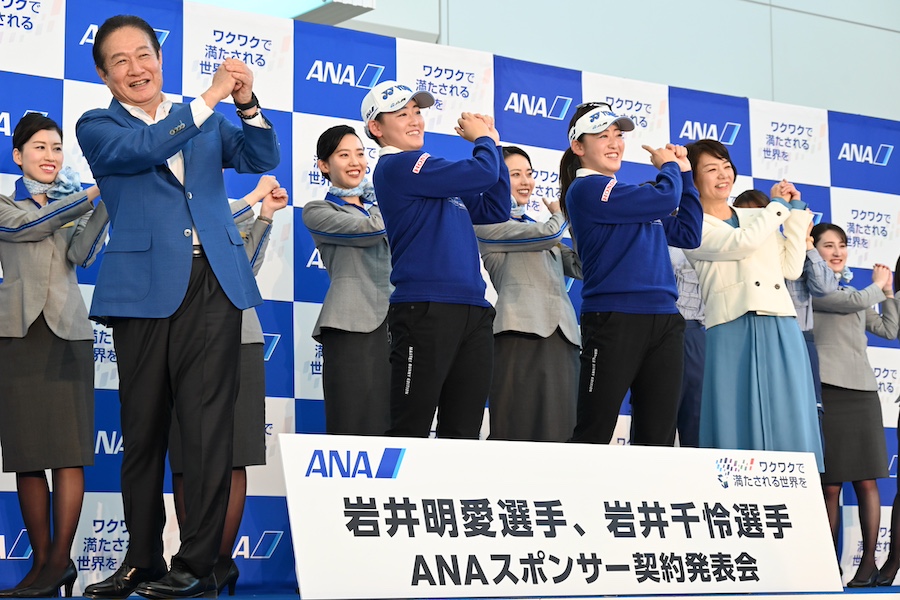 ANA Signs Sponsorship Agreement with Women’s Golf Iwai Sisters, Chire Aims to Have Their Faces on Airplanes