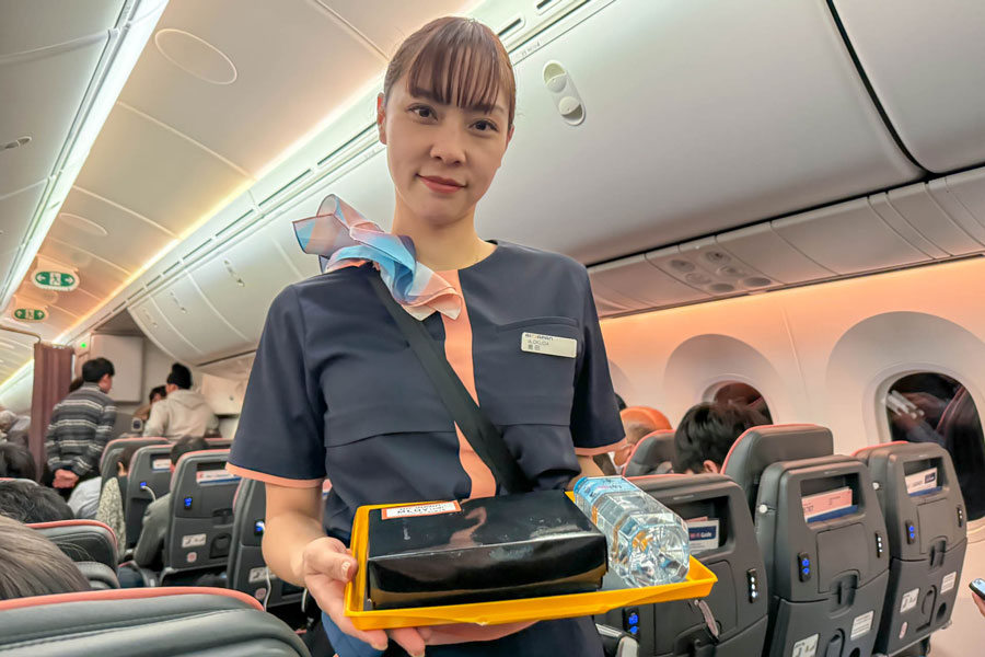 ANA系新ブランド「AirJapan」初便でバンコクへ行ってみた【搭乗