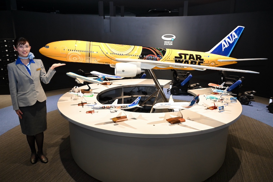 Star Wars-Themed ANA Jet Model Debuts at ANA Blue Base - TRAICY Global