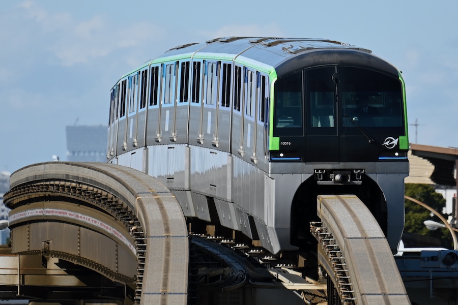 Tokyo Monorail to Increase Express Services During Busy Days in August