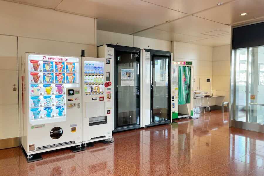 Telecube Individual Work Booths Installed at Haneda Airport Terminal 2