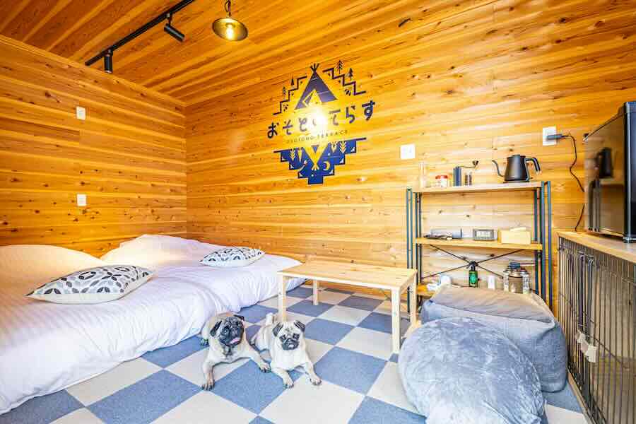 Outdoor Terrace South Alps, introducing new guest rooms you can stay in with your dog