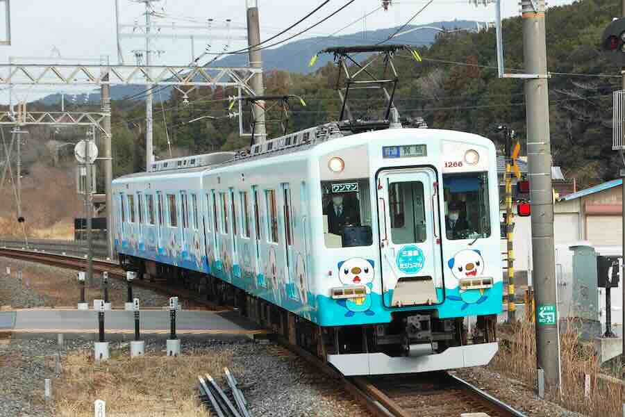 Kintetsu Railways to End Operation of ‘Mijumaru Train’ on July 18, Distributes Stickers
