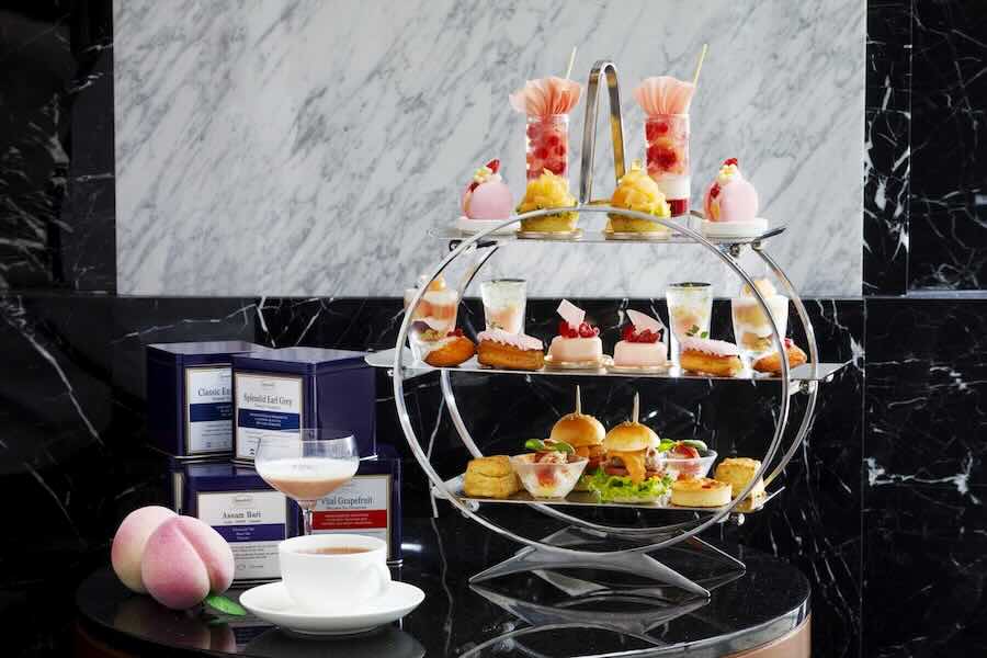 Hyatt Regency Yokohama Offers Peach Afternoon Tea and Summer Cocktails Until August 31