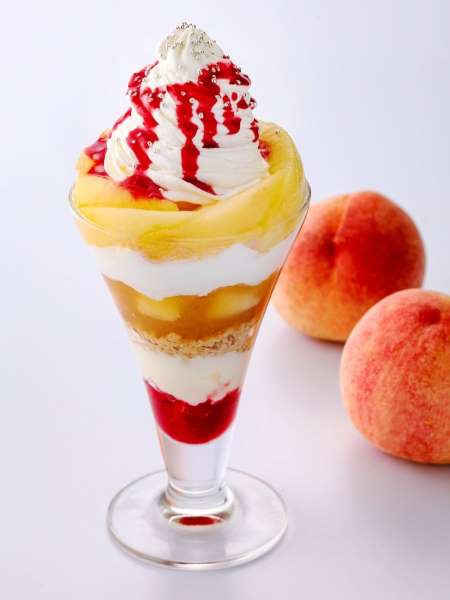 Hotel New Otani Makuhari Offers a Limited Quantity ‘Whole Peach Parfait’ Until August 31