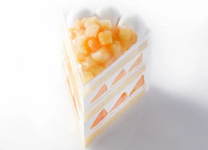 Hotel New Otani Hakata Launches New Extra Super Peach Shortcake