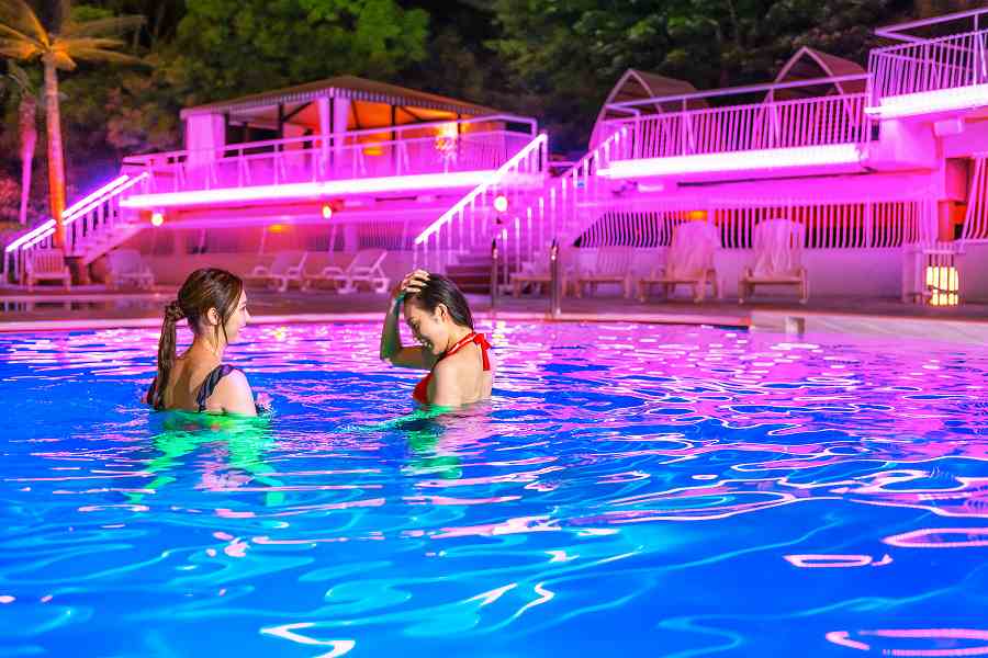 Hotel New Otani Tokyo Hosts Night Pool Event