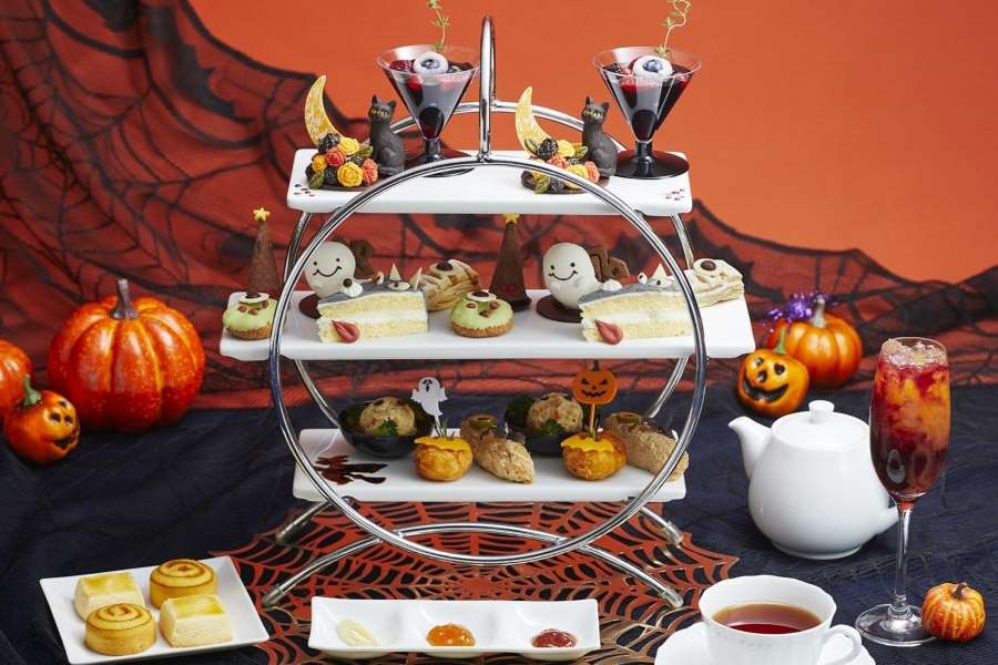 Royal Park Hotel Offers Two Types of Afternoon Tea: Western and Chinese