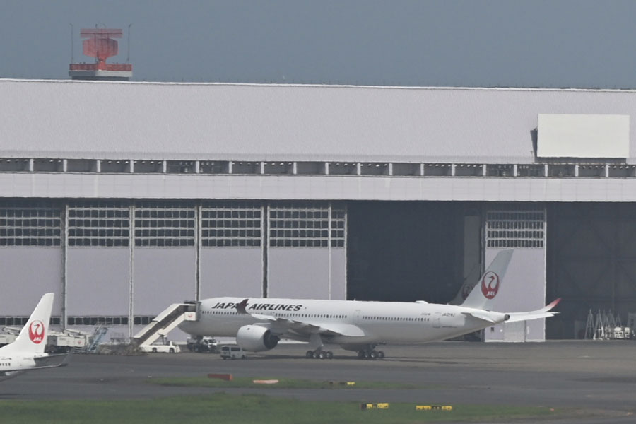 JAL’s 5th Airbus A350-1000 Arrives at Haneda