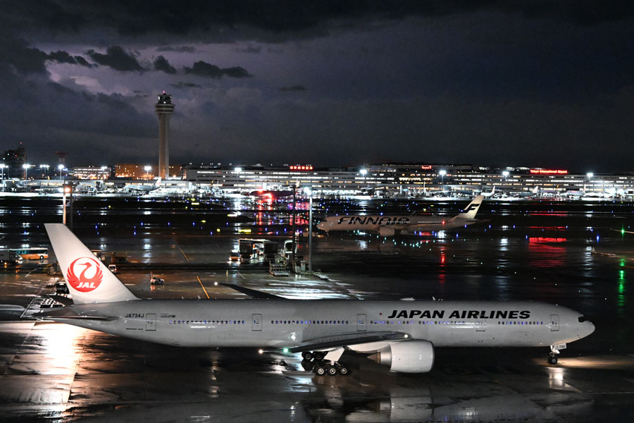 JAL's First Boeing 777-300ER Makes Its Final Flight to Sydney - TRAICY ...