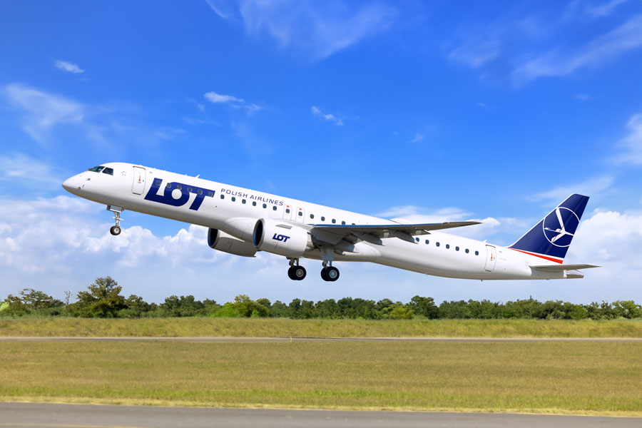 LOT Polish Airlines Takes Delivery of Its First Embraer E195-E2 Aircraft