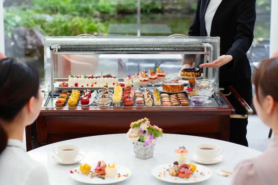 The Westin Osaka Launches Cart Service for Sweets at Restaurant ‘Amadeus’