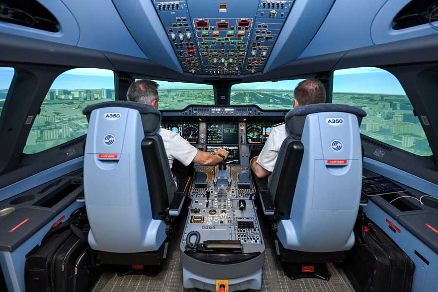 Emirates Introduces Three Full Flight Simulators for Airbus A350 Training Program