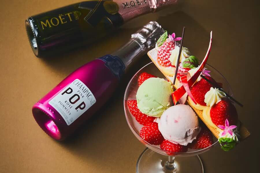 Osaka Station Hotel Offers ‘Strawberry Parfait & Champagne’