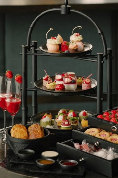 Aman Tokyo Offers Strawberry Afternoon Tea